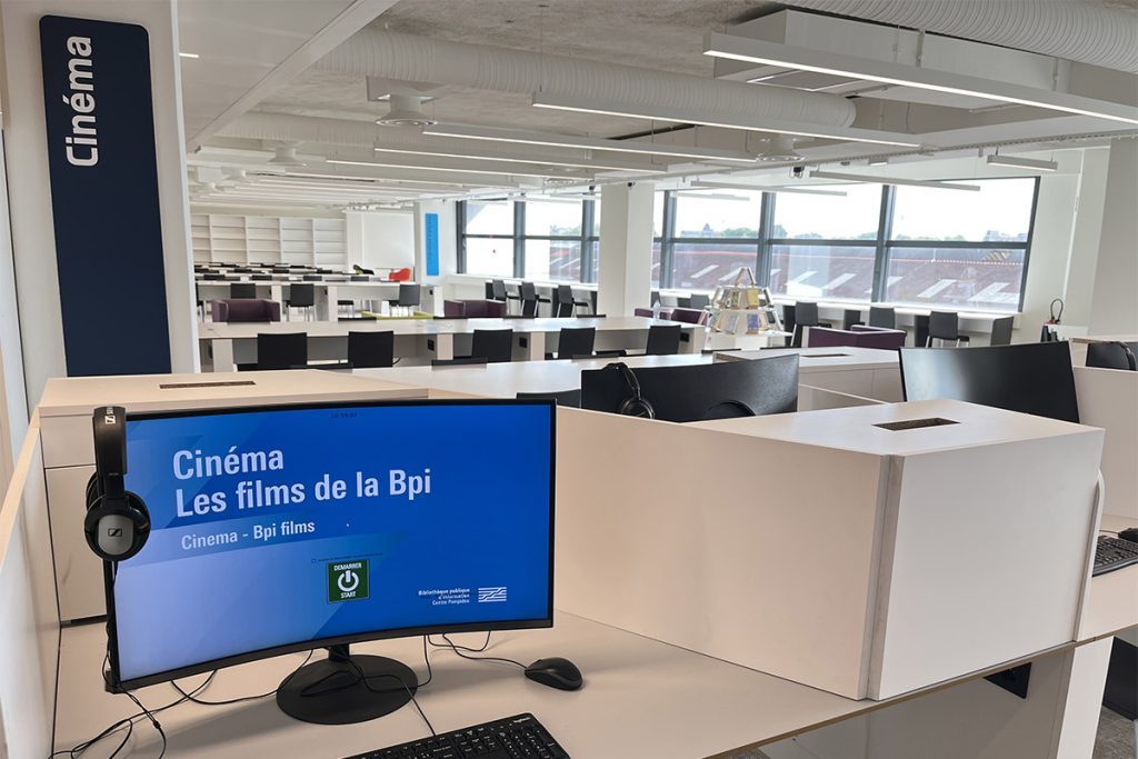 usager à l'espace vidéo à la demande