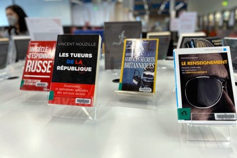 image de livres sur les espions