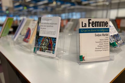 photo d'une table de valorisation à la bibliothèque