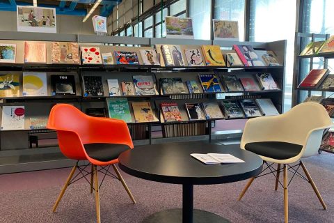 photo du salon arts et littérature de la bibliothèque