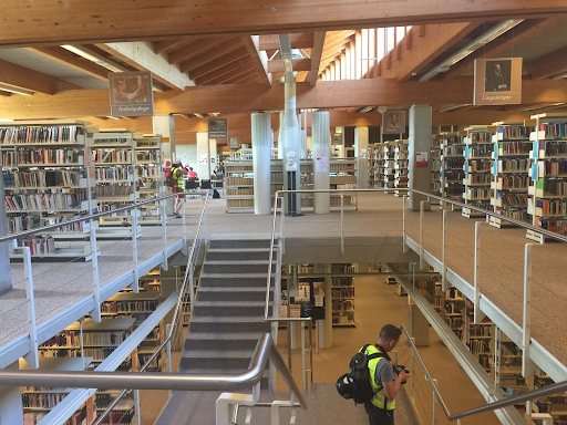 escalier de la bibliothèque cantonaleet universitaire de Lausanne