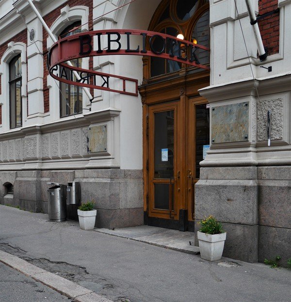 Extérieur de la bibliothèque