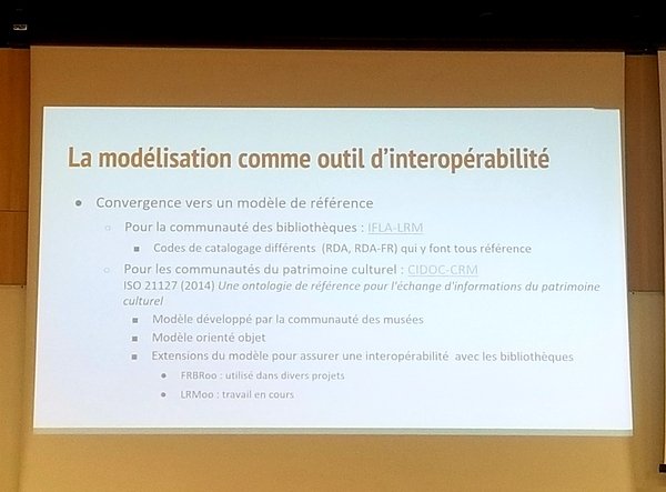 Photographie du support présentant la modélisation comme outil d'interopérabilité