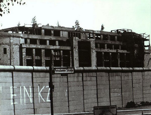 Photo du mur de Berlin le long de la Potsdamerstr.
