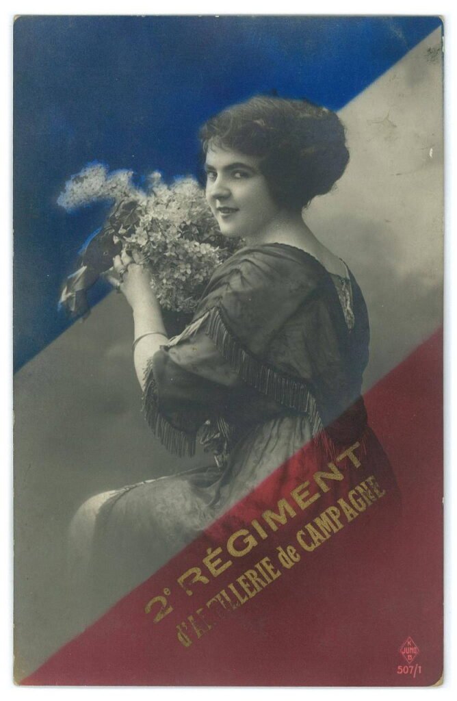 Femme au bouquet sur fond aux couleurs de la France