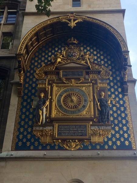 Horloge de la conciergerie à Paris