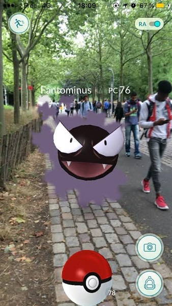 Chasse aux Pokémon dans le parc de la Villette